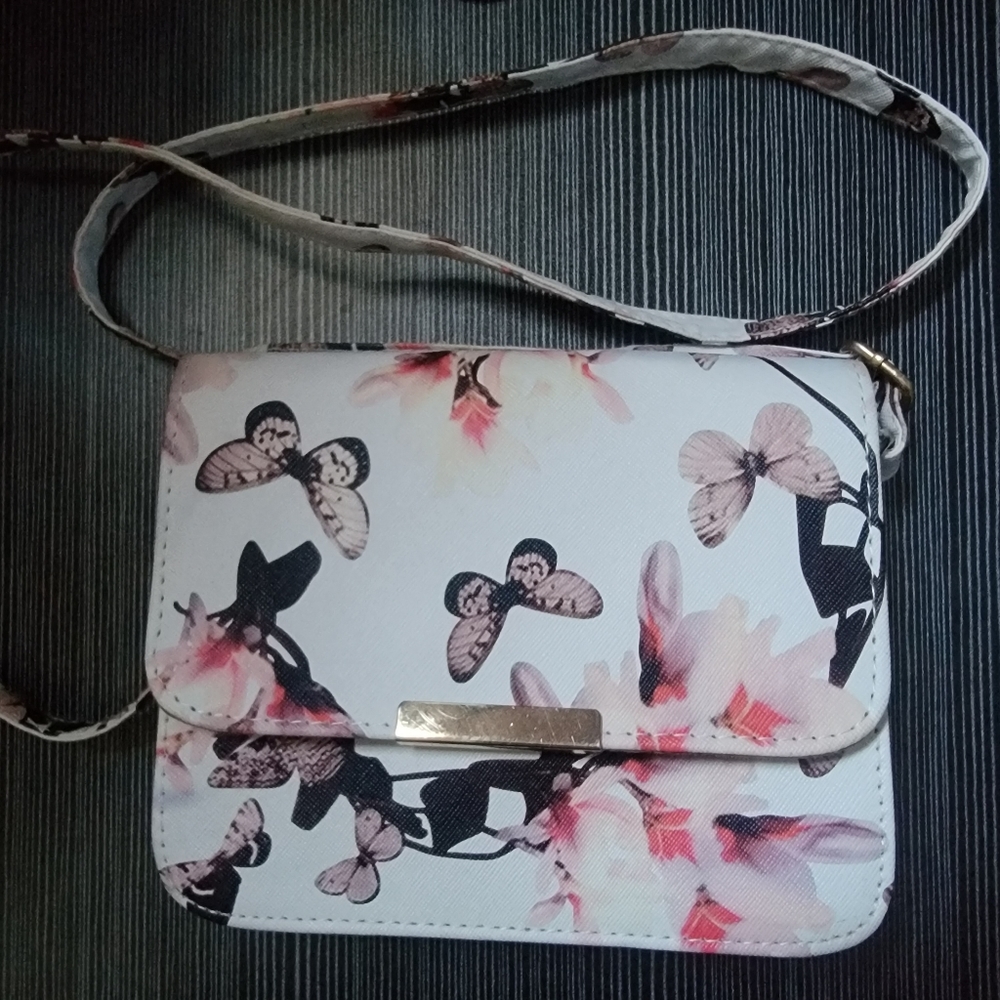 Butterfly shoulder bag